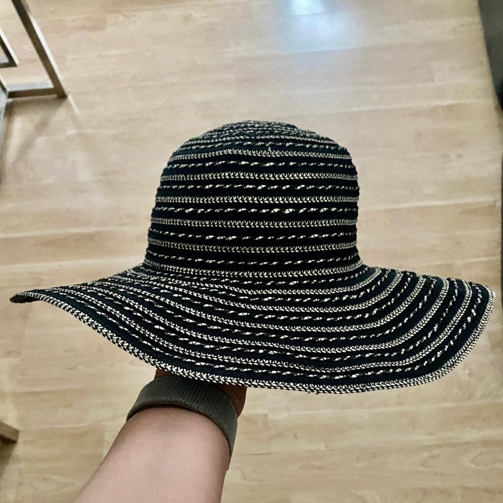 URBAN OUTFITTERS RIBBON SPIRALED WIDE BRIM HAT